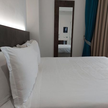Phi Hotel Milano Baranzate Εξωτερικό φωτογραφία