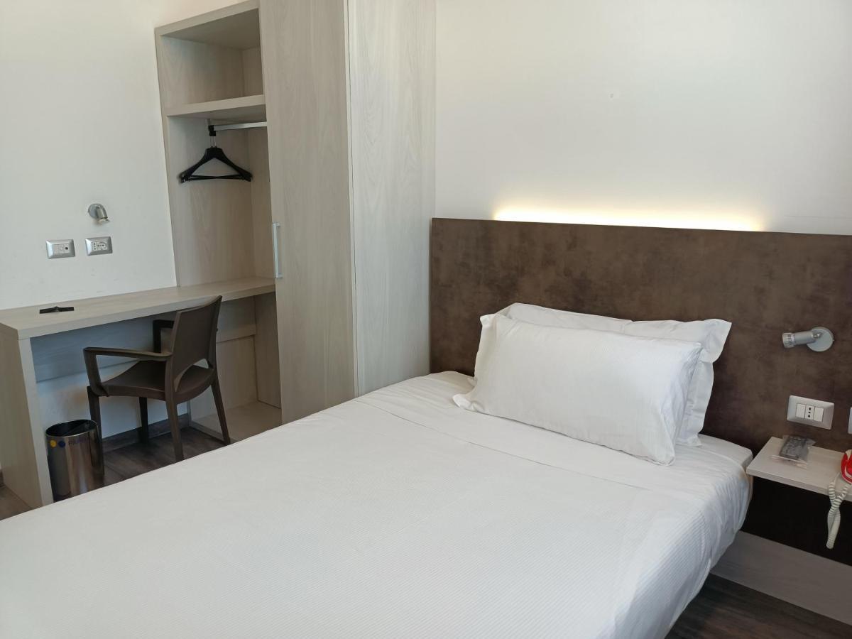 Phi Hotel Milano Baranzate Εξωτερικό φωτογραφία