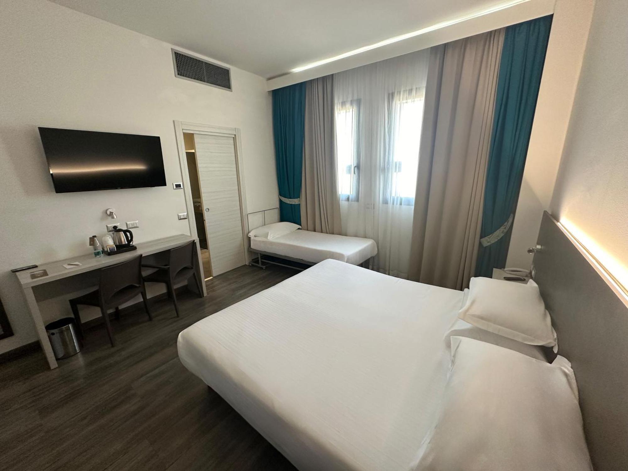 Phi Hotel Milano Baranzate Εξωτερικό φωτογραφία