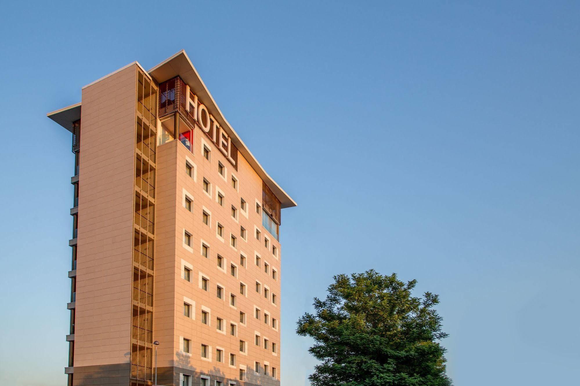 Phi Hotel Milano Baranzate Εξωτερικό φωτογραφία